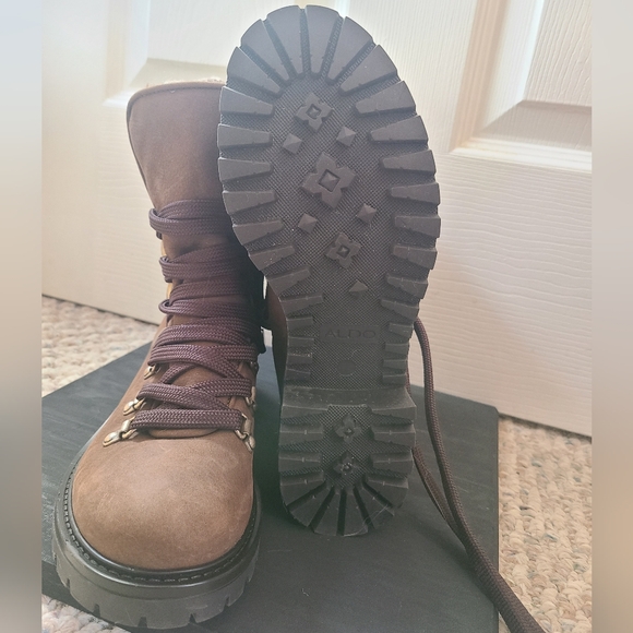 Aldo 6.5 Brown Ankle Boots - Picture 2 of 6